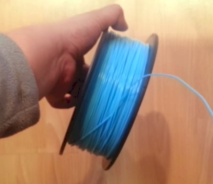  Untangling filament spools [Source: Toybuilder Labs] 