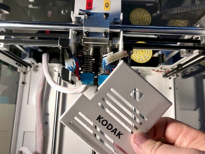  Accessing the Kodak Portrait 3D printer’s hot ends is easy with a pop-off panel [Source: Fabbaloo] 