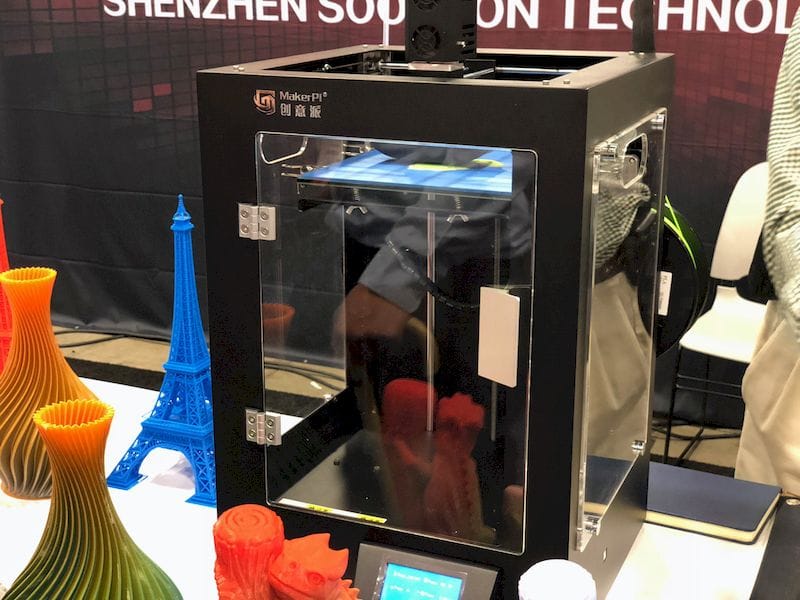  One of the several desktop 3D printers in Soongon's MakerPI lineup 