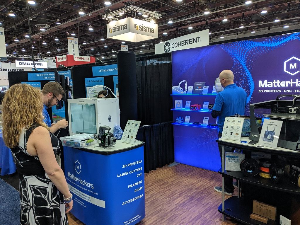  Mara and the MatterHackers team finalize setup just before the exhibit floor opened for RAPID + TCT 2019 [Image: Fabbaloo] 