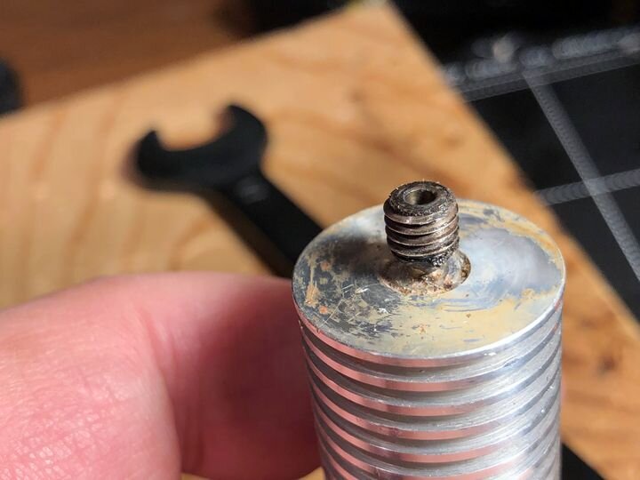  Removing the MK2.5S heatbreak from the hot end [Source: Fabbaloo] 