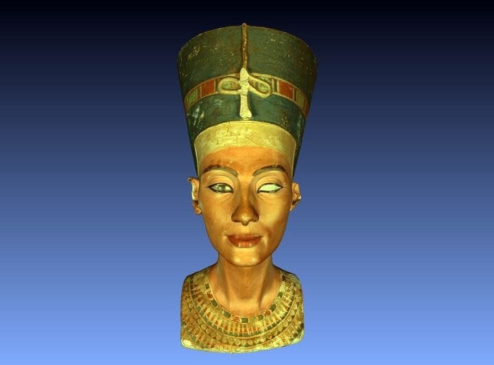 Nefertiti Is Free!