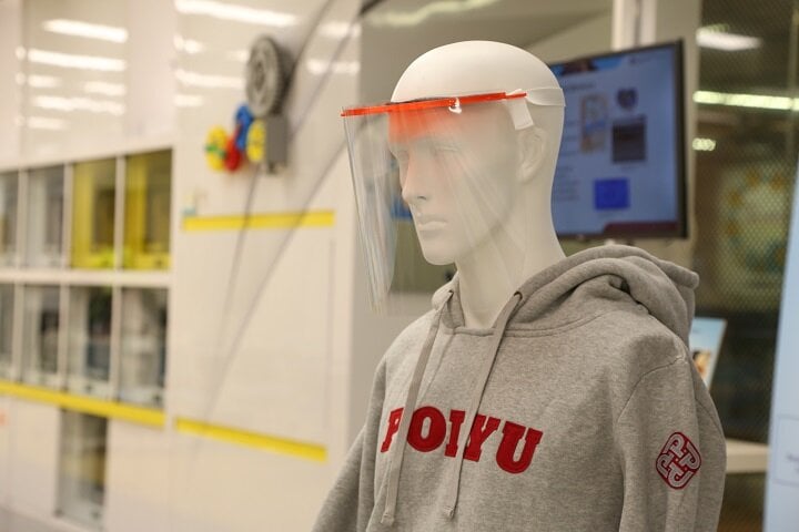  A face shield with 3D printed visor [Image: PolyU] 