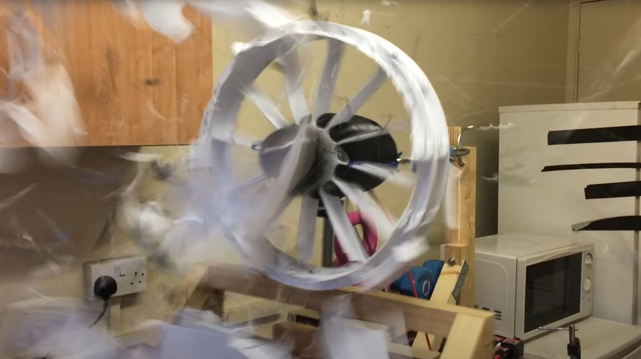 Watch A Spectacular 3D Print Failure « Fabbaloo