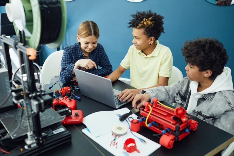 How 3D Printing and Extended Reality are Changing The Face of Education