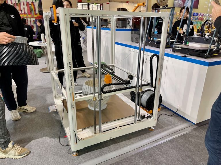 Elegoo Enters Industrial Market with Launch of OrangeStorm Giga 3D Printer