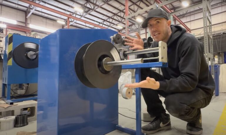 Slant 3D Almost Achieves $10/kg 3D Printer Filament with Tangled Filament Service