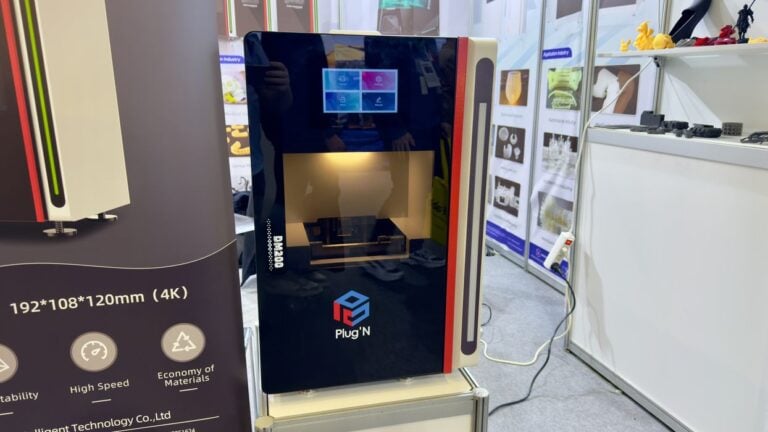 Zongheng3D’s Super Maker DM200: A Top-Down 3D Printer